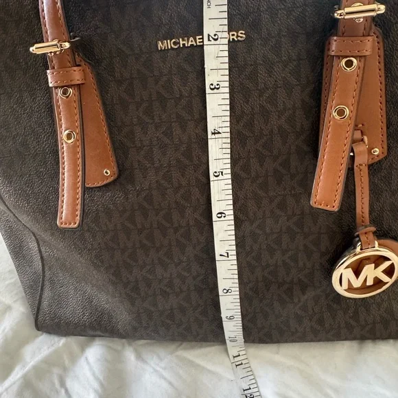 Michael KORS Voyager Medium Logo Tote Bag - Picture 9 of 9